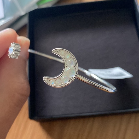 New with Box!!! One NWT Alex and Ani Sun and Moon flex bracelet cuff - Picture 6 of 6